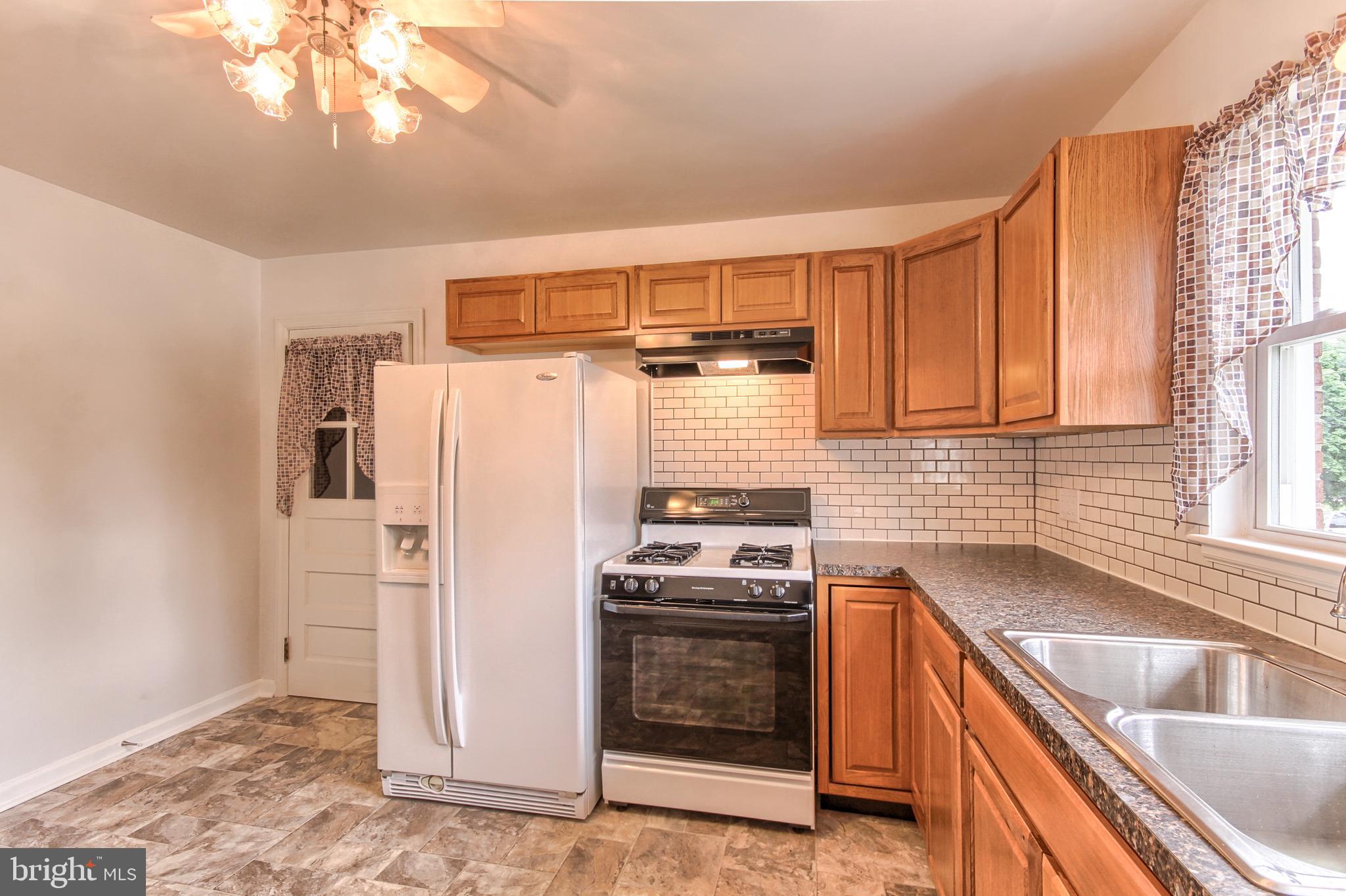 11 Willow Run Road Dover, PA 17315 - Photo 9 of 32 Gallery Image 9