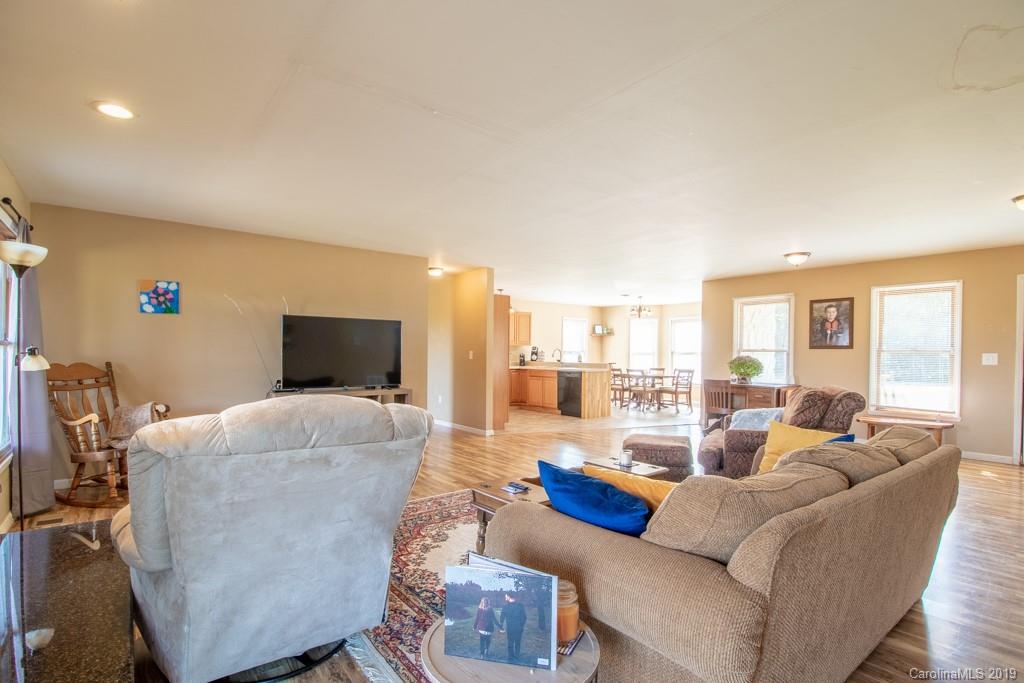 331 Butler Mill Road Harmony, NC 28634 - Photo 7 of 31 Gallery Image 7