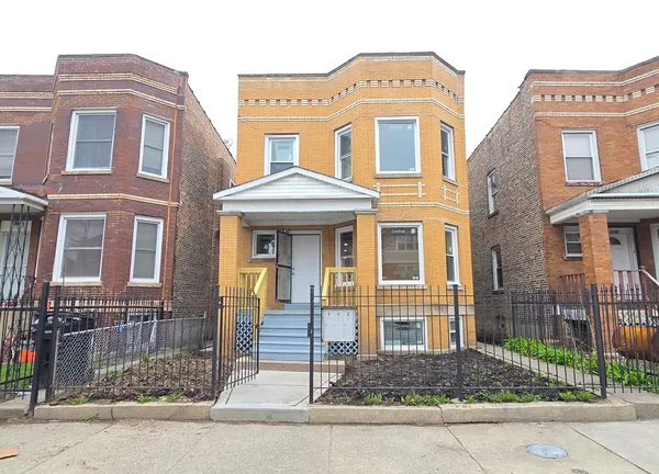 $519,300 | 3516 West Polk Street, Chicago, IL 60624