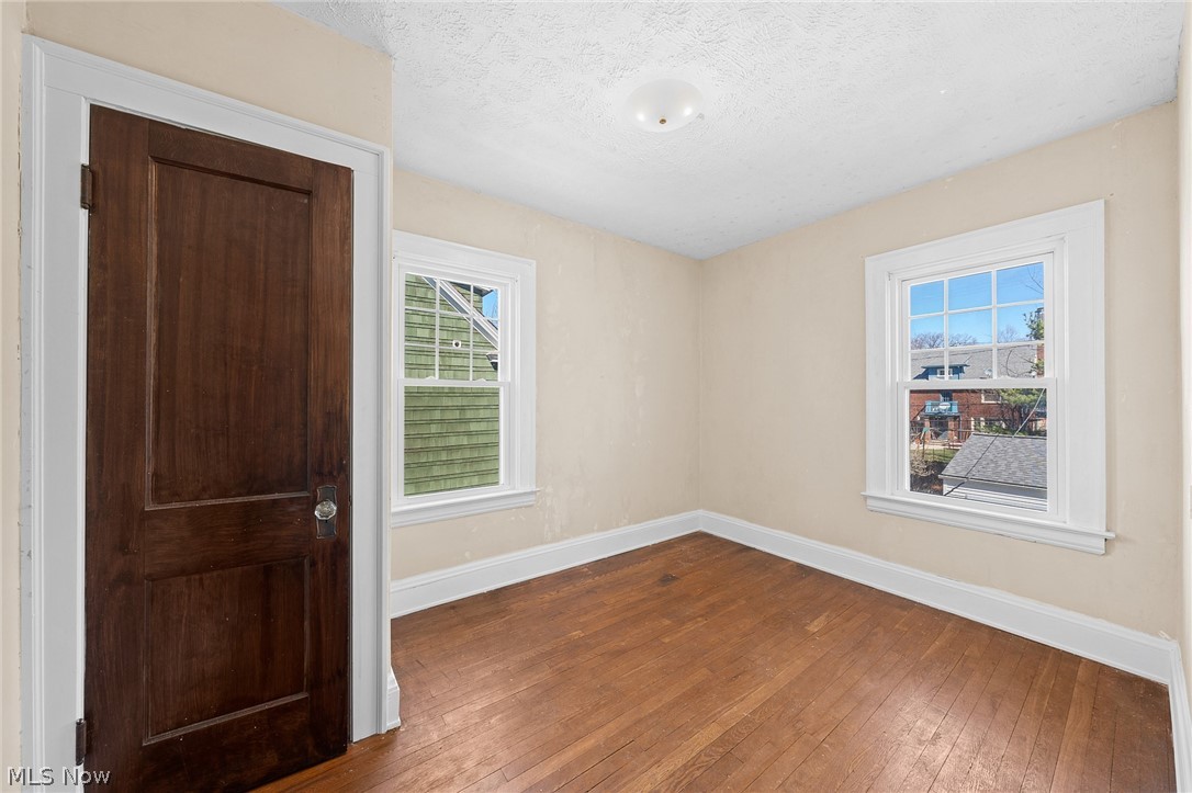 3015 Chadbourne Road Cleveland, OH 44120 - Photo 21 of 34 Gallery Image 21