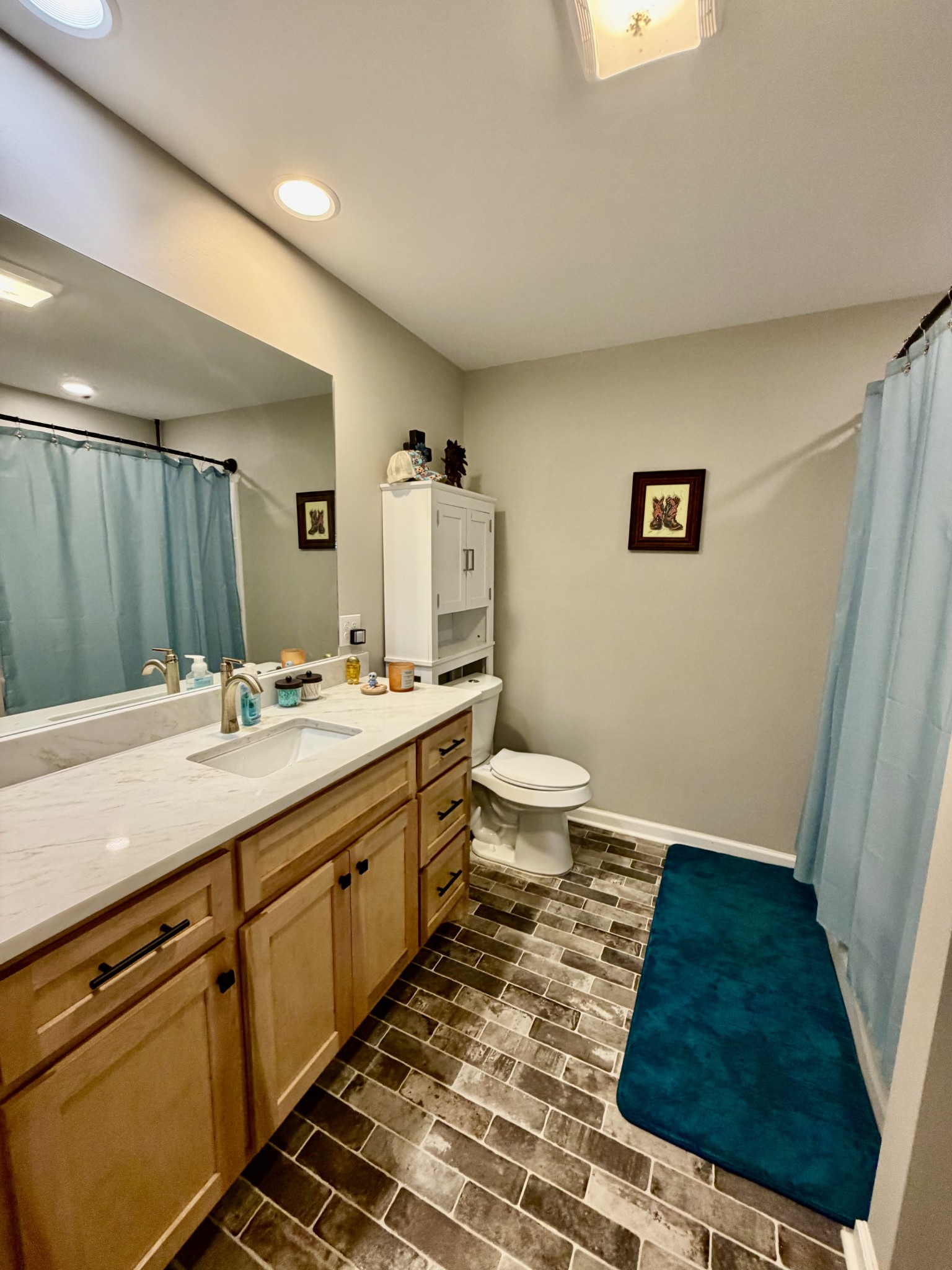 3 Harrison Road Five Points, TN 38457 - Photo 22 of 34 a bathroom with a sink and a mirror