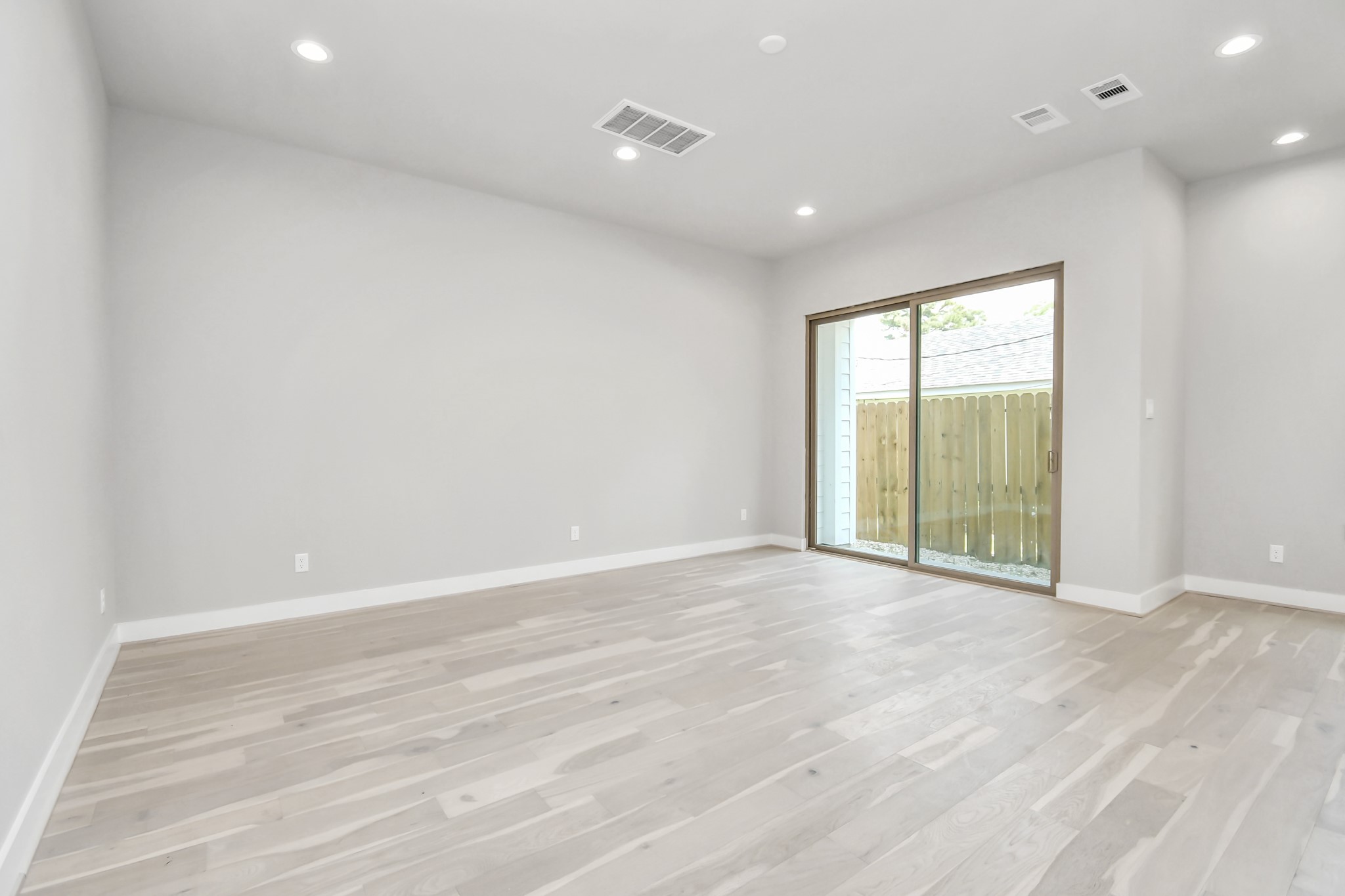 540 Janisch Road, Unit C Houston, TX 77018 - Photo 19 of 49 Gallery Image 19