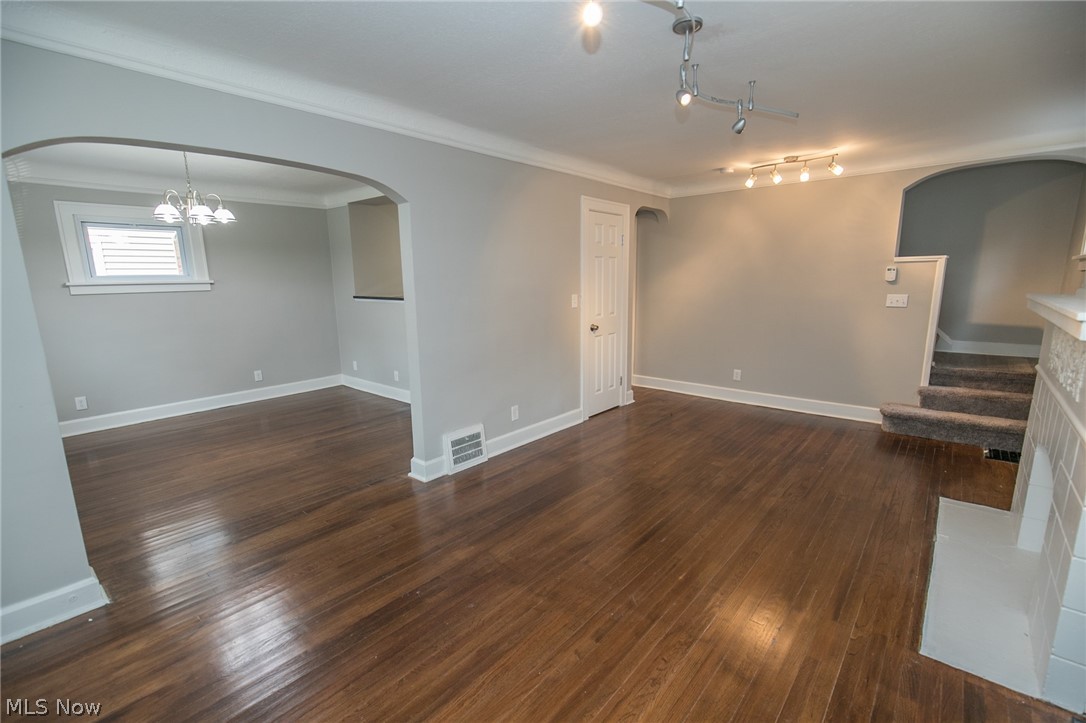 3857 Montevista Road Cleveland, OH 44121 - Photo 5 of 35