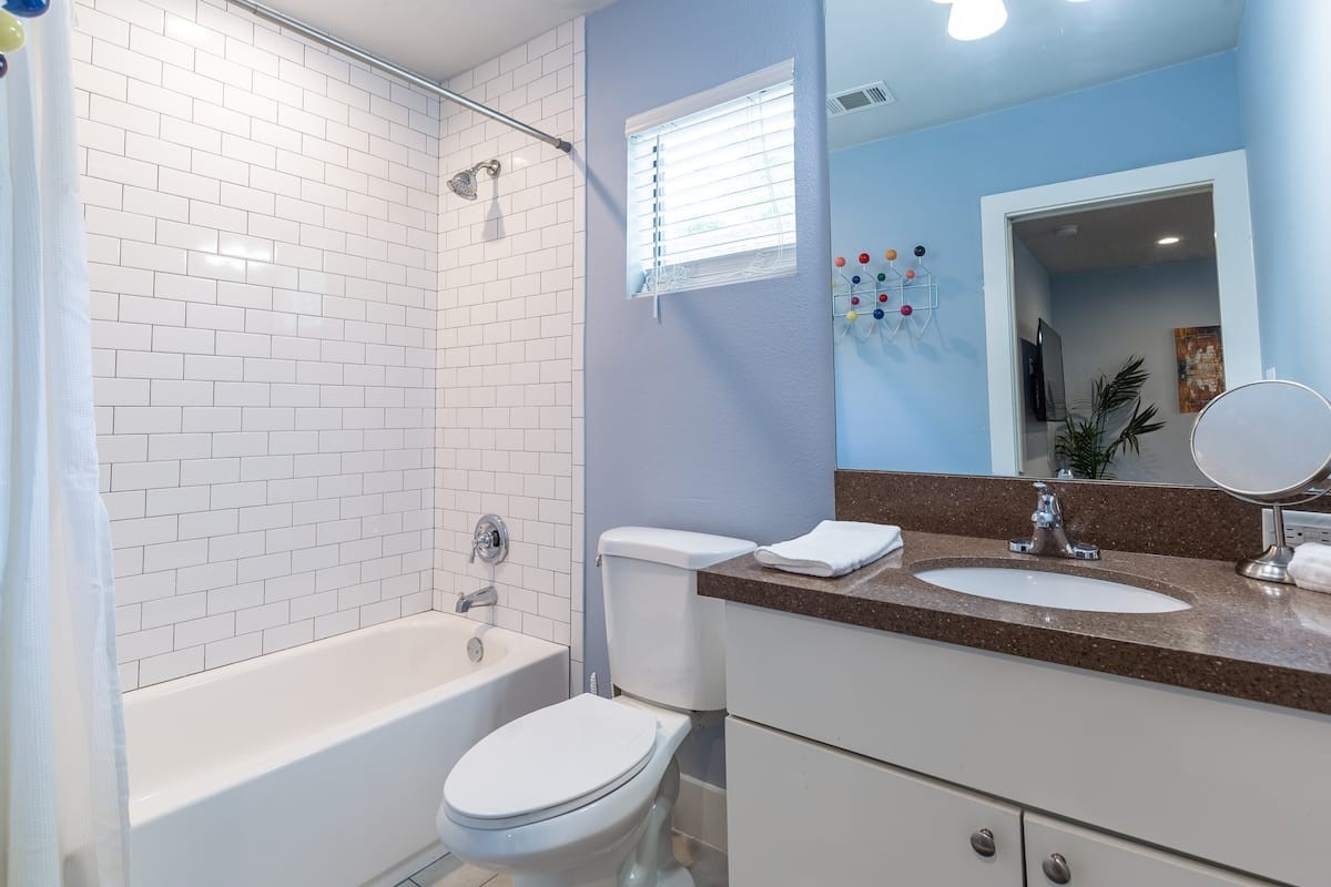 1919 Lombardy Street, Unit A Houston, TX 77023 - Photo 13 of 22