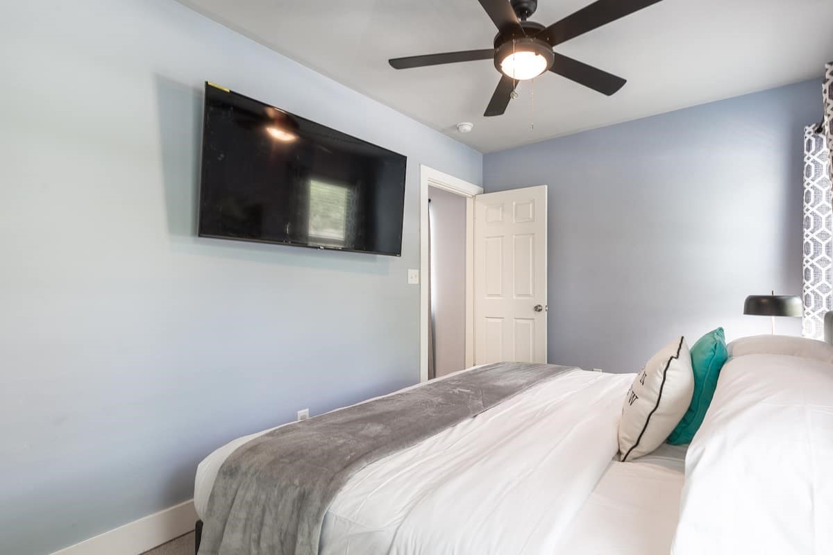 1919 Lombardy Street, Unit A Houston, TX 77023 - Photo 8 of 22