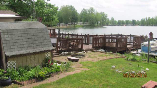 965 Tyrrell Road, Unit 106 Bancroft, MI 48414 - Photo 9 of 10 21178863-8.JPG
