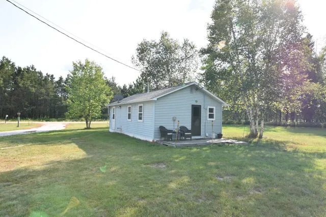 $225,000 | 627 School Forest Road Southwest, Baudette, MN 56623