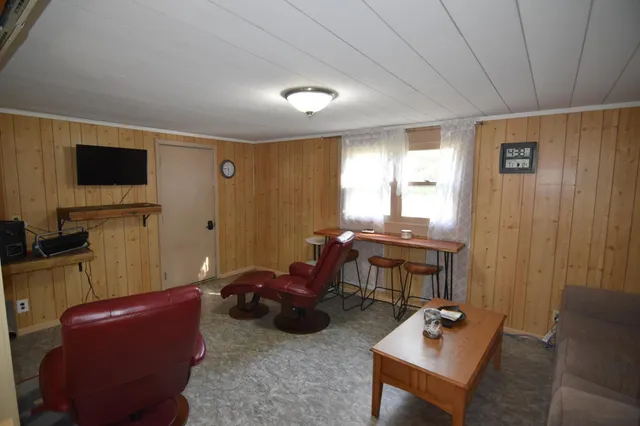 $225,000 | 627 School Forest Road Southwest, Baudette, MN 56623