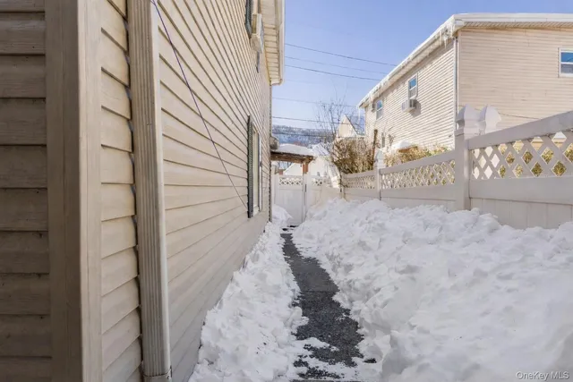 a view of a back yard of the house