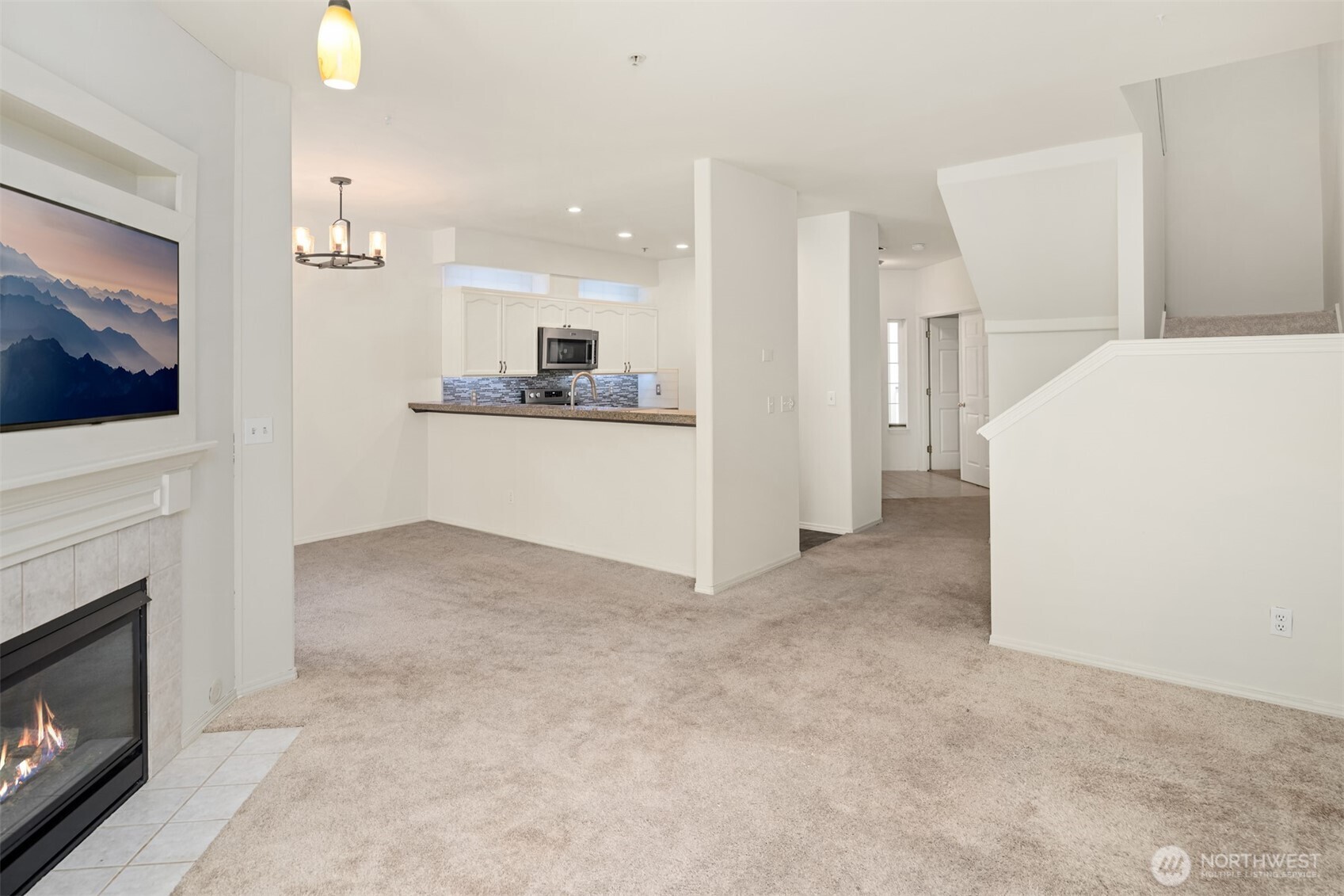 12113 Northeast 172nd Place, Unit J202 Bothell, WA 98011 - Photo 3 of 34