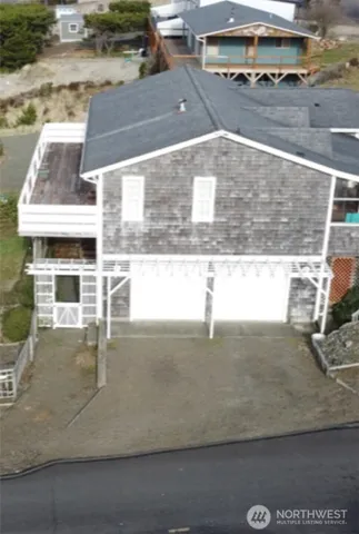 a view of a bench in the balcony