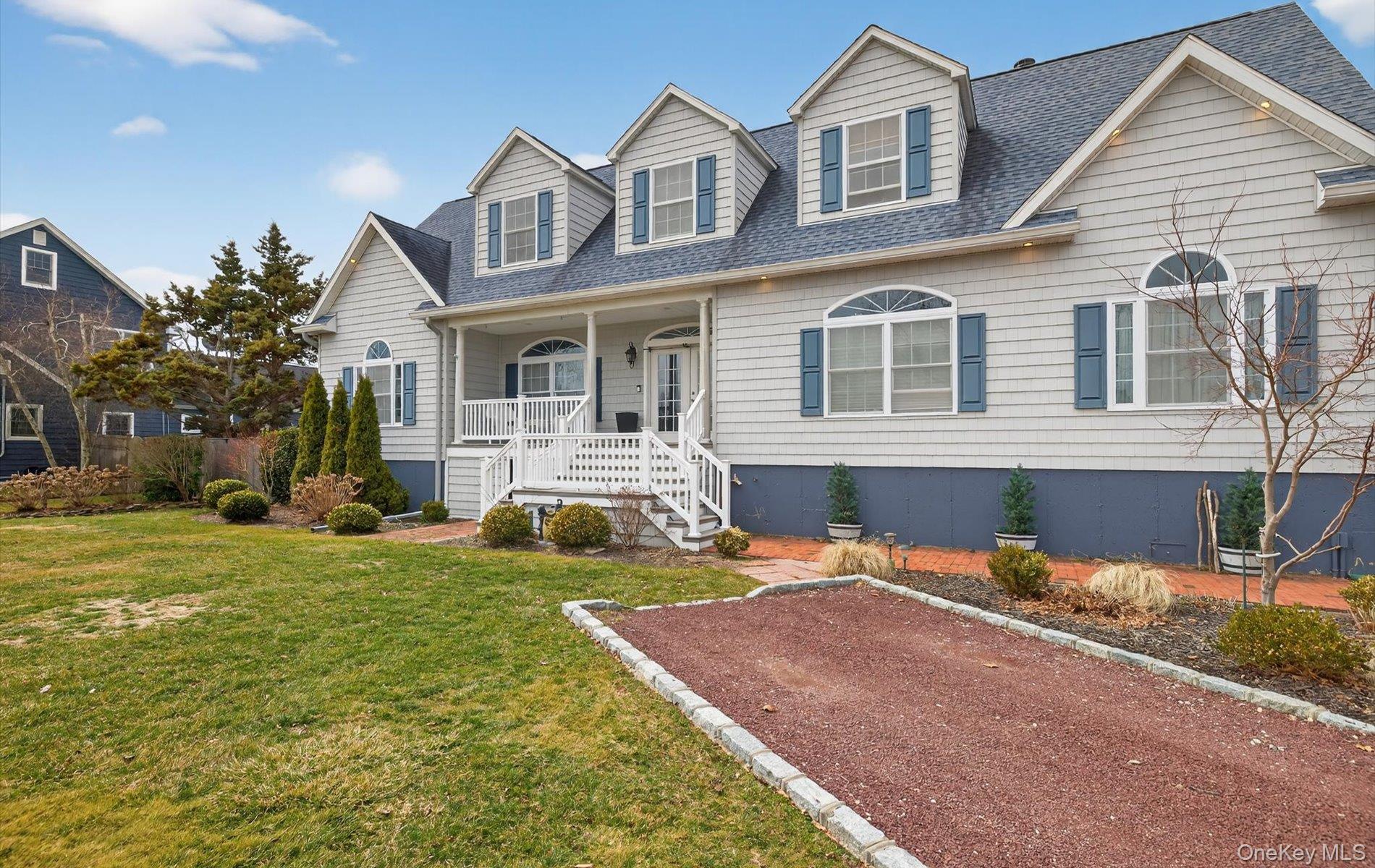 108 Awixa Avenue Bay Shore, NY 11706 - Photo 1 of 47