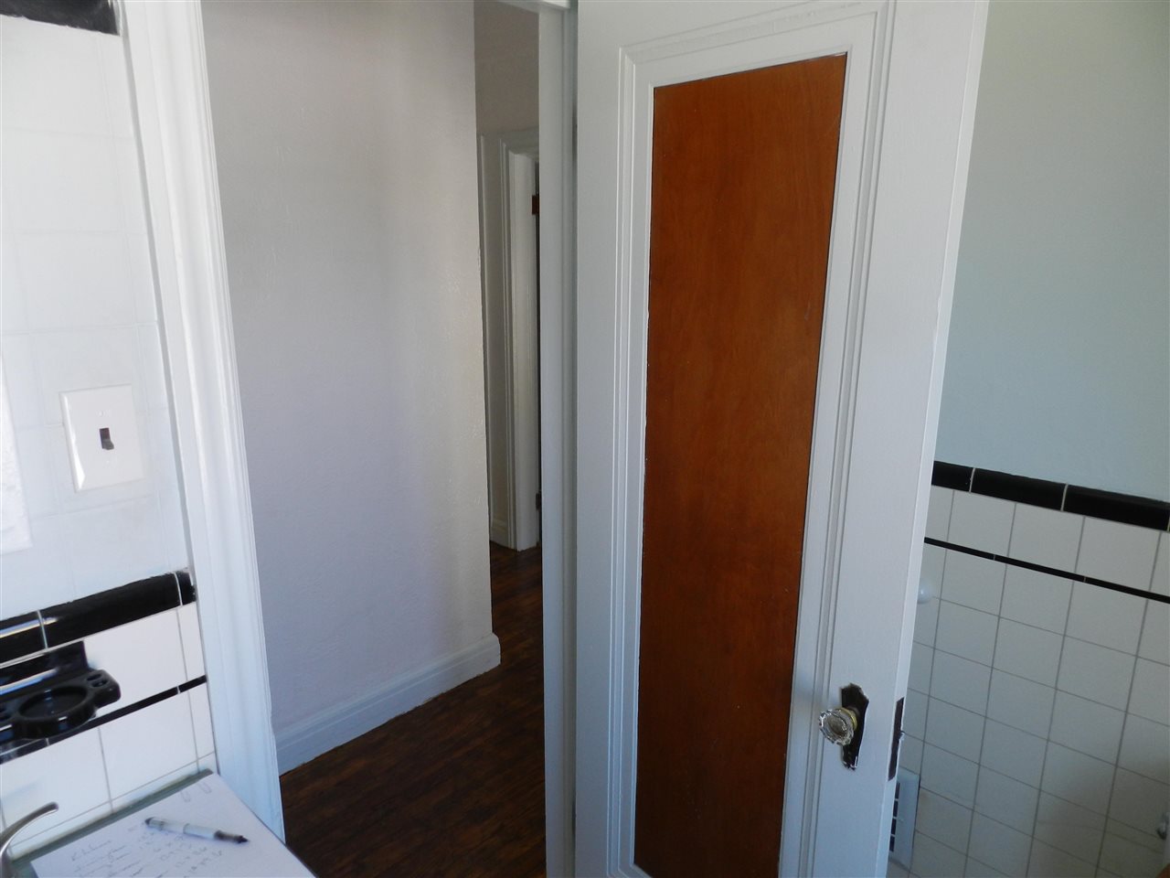 8211 Stephens Road Center Line, MI 48015 - Photo 29 of 50 50082683-30.JPG