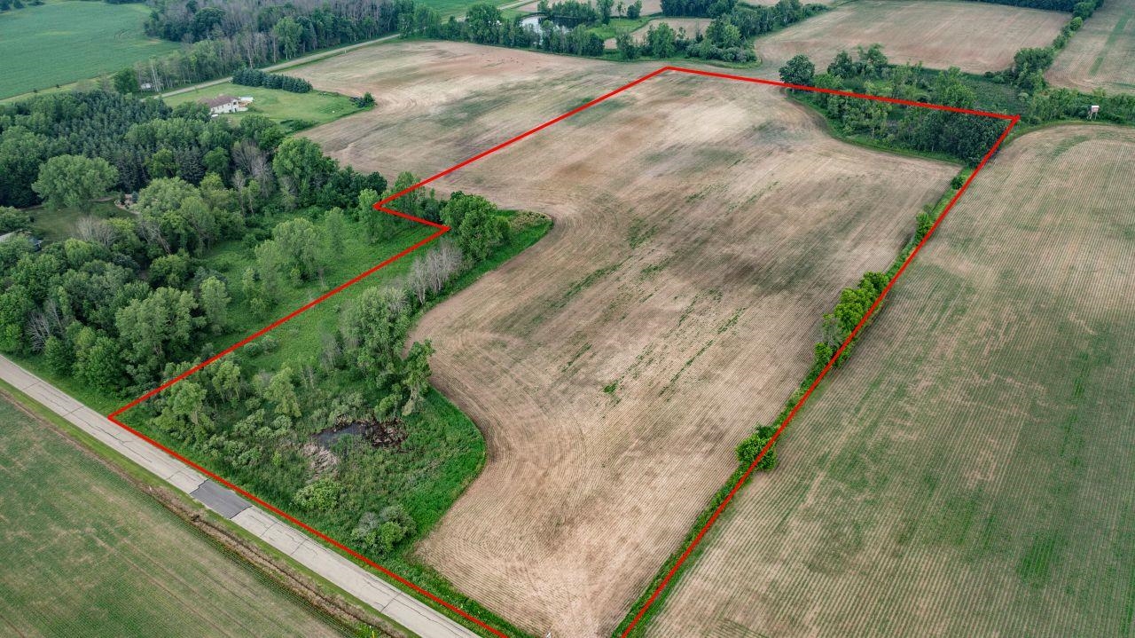 Blueberry Road, Unit 4 Bear Creek, WI 54922 - Photo 4 of 10