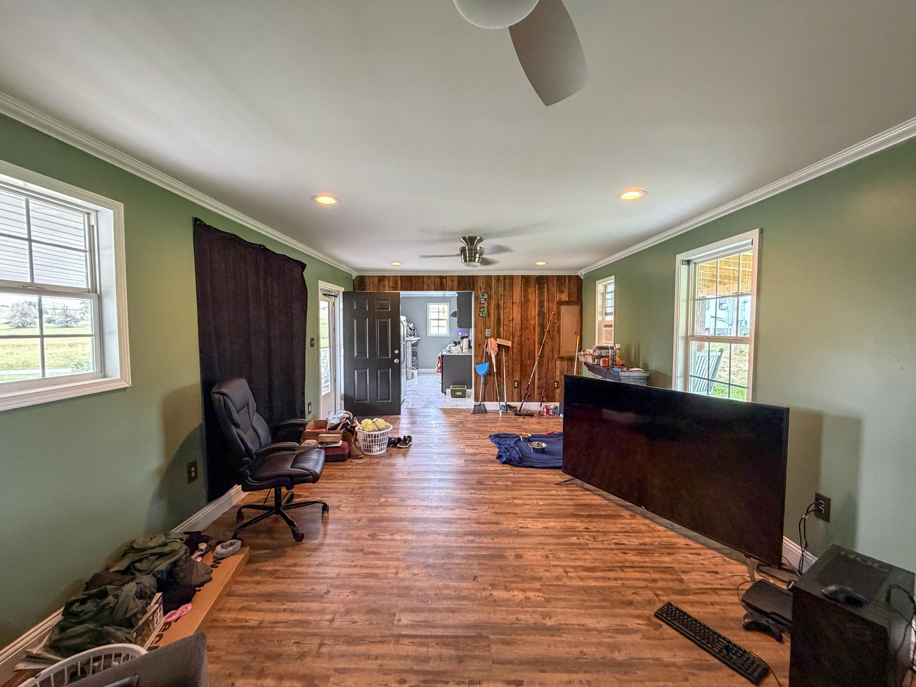 1275 Wabd Jones Road Mount Vernon, KY 40456 - Photo 4 of 22 Living room