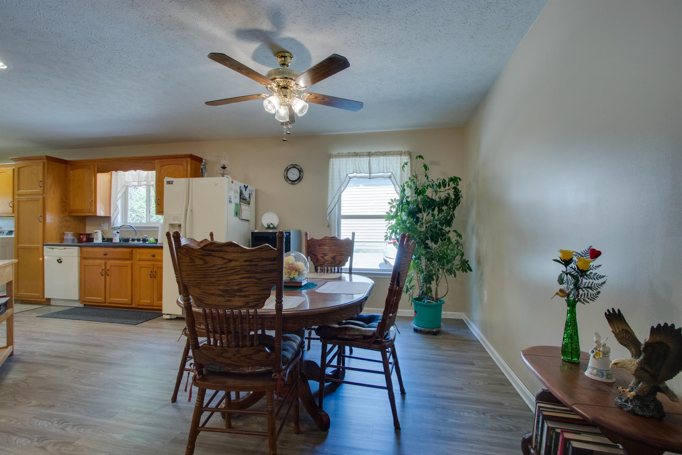 200 East Buffalo Road Carthage, TN 37030 - Photo 6 of 30 a view of a dining room with furniture and wooden floor