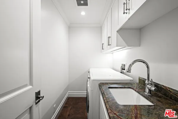 $9,000 | 201 Avenue A, Unit C, Redondo Beach, CA 90277