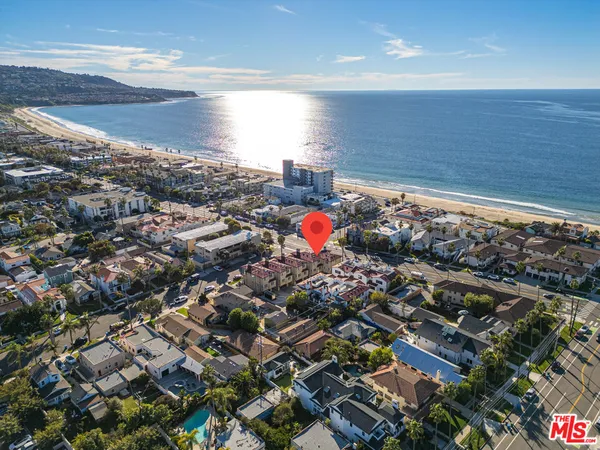 $9,000 | 201 Avenue A, Unit C, Redondo Beach, CA 90277
