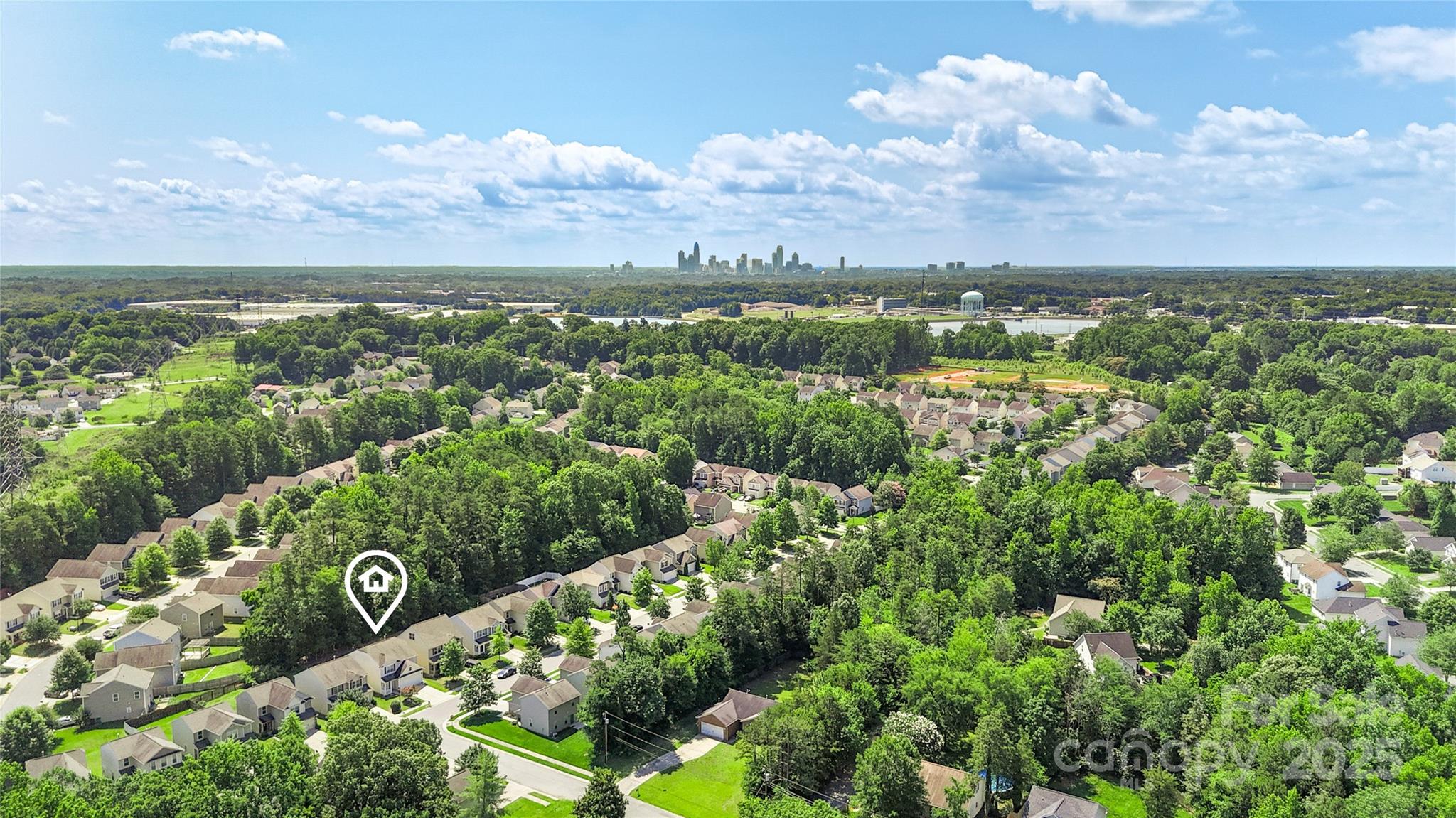 858 Rook Road Charlotte, NC 28216 - Photo 4 of 43