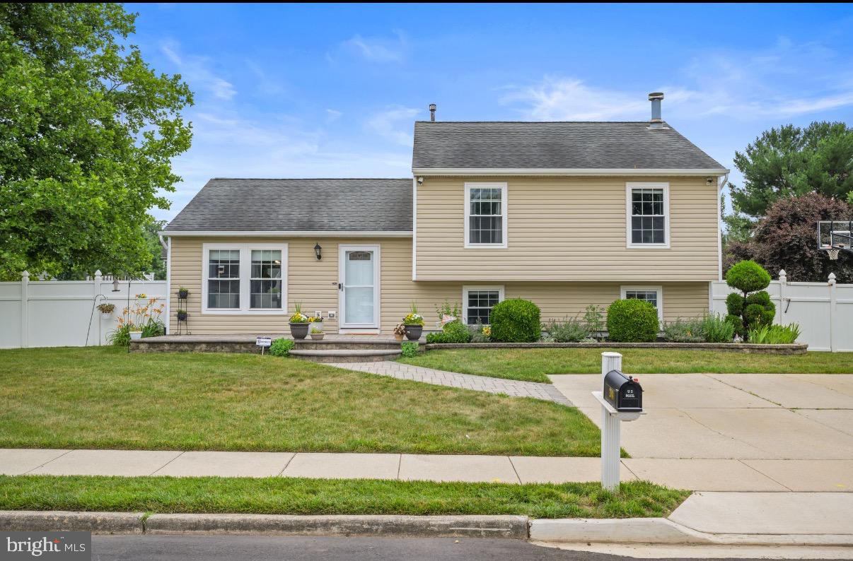 204 Lomond Road Williamstown, NJ 08094 - Photo 3 of 39