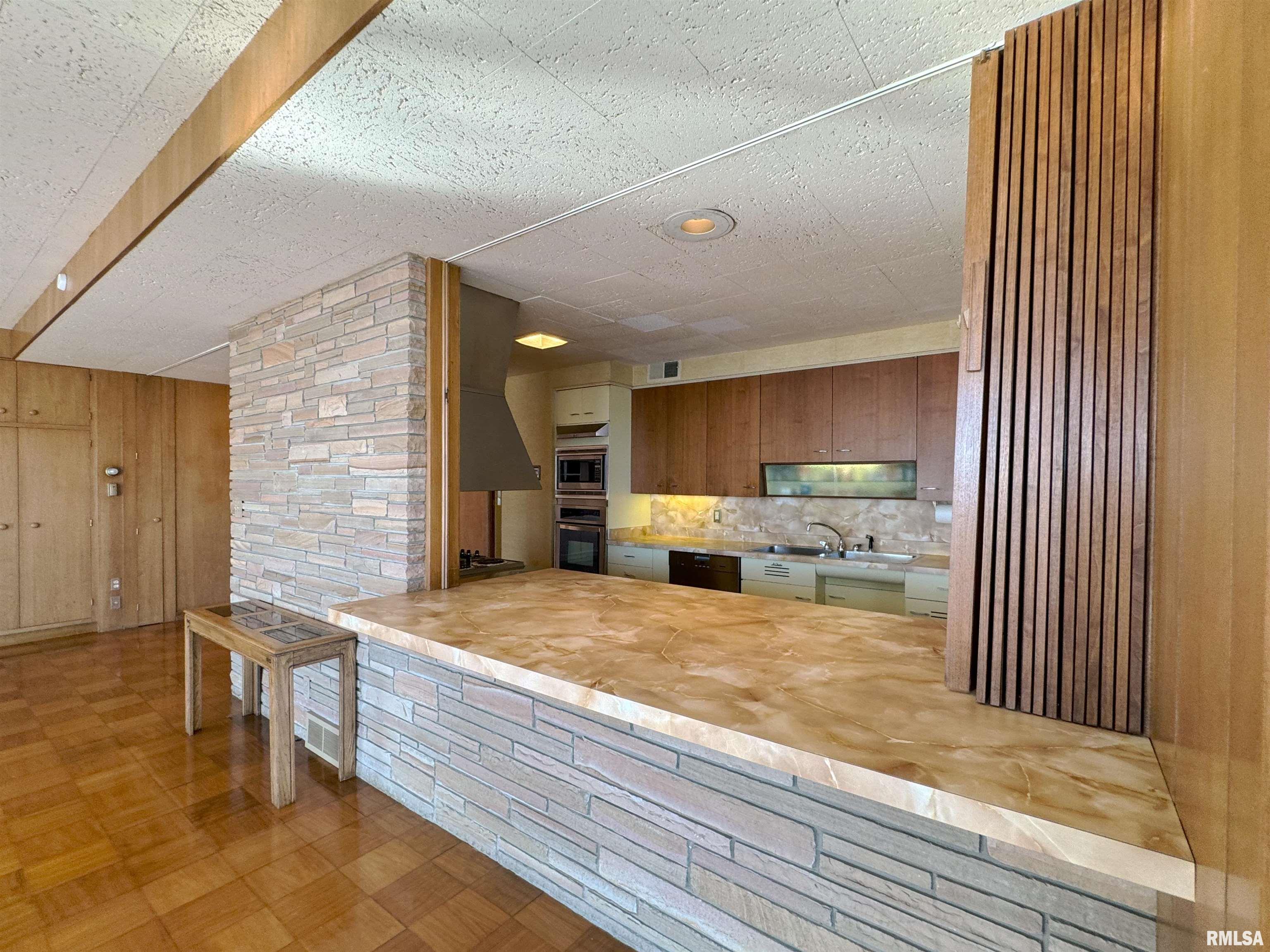 604 East High Point Road Peoria, IL 61614 - Photo 26 of 59 Gallery Image 26