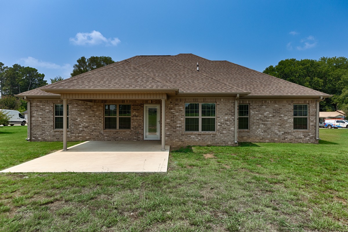 28600 Reyer Road Ardmore, AL 35739 - Photo 21 of 28 a front view of a house with a garden