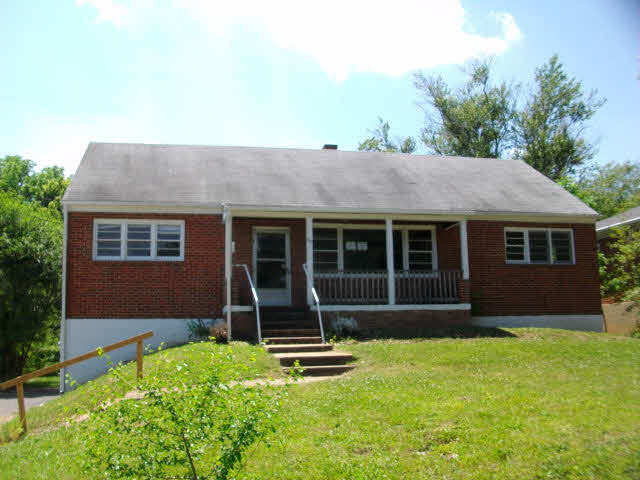 218 Edgewood Road Staunton, VA 24401 - Photo 1 of 7 Gallery Image 1
