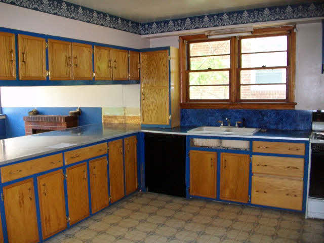 218 Edgewood Road Staunton, VA 24401 - Photo 5 of 7 Gallery Image 5