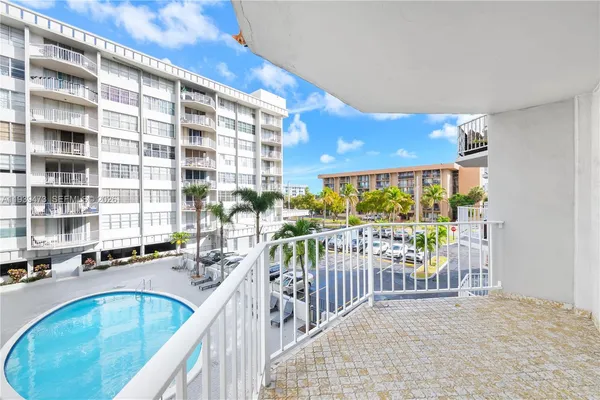 $1,850 | 16710 Northeast 9th Avenue, Unit 307, North Miami Beach, FL 33162