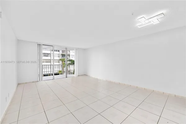 $1,850 | 16710 Northeast 9th Avenue, Unit 307, North Miami Beach, FL 33162