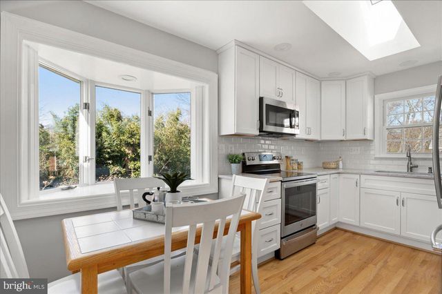 $1,020,000 | 608 Putnam Place, Alexandria, VA 22302