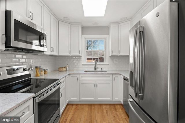 $1,020,000 | 608 Putnam Place, Alexandria, VA 22302