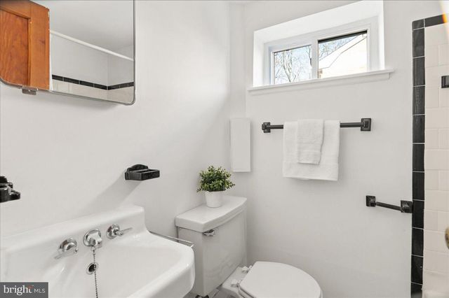 $1,020,000 | 608 Putnam Place, Alexandria, VA 22302