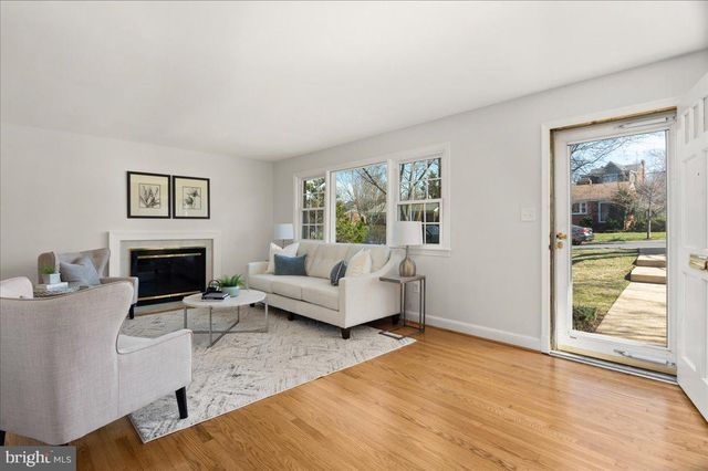 $1,020,000 | 608 Putnam Place, Alexandria, VA 22302