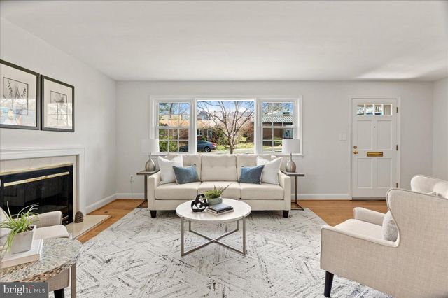 $1,020,000 | 608 Putnam Place, Alexandria, VA 22302