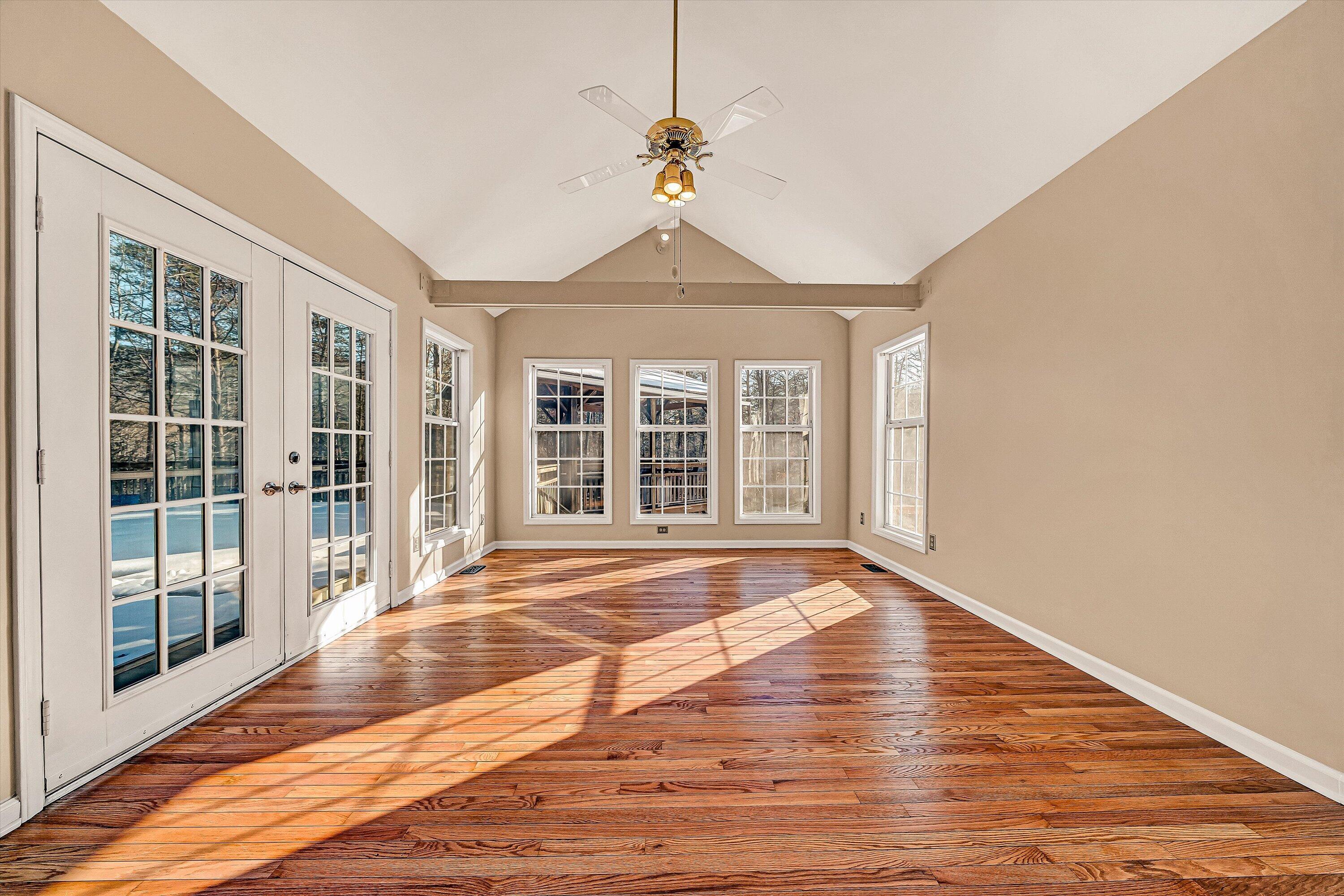 3120 Carvins Cove Road Salem, VA 24153 - Photo 11 of 65 08-VM-09126