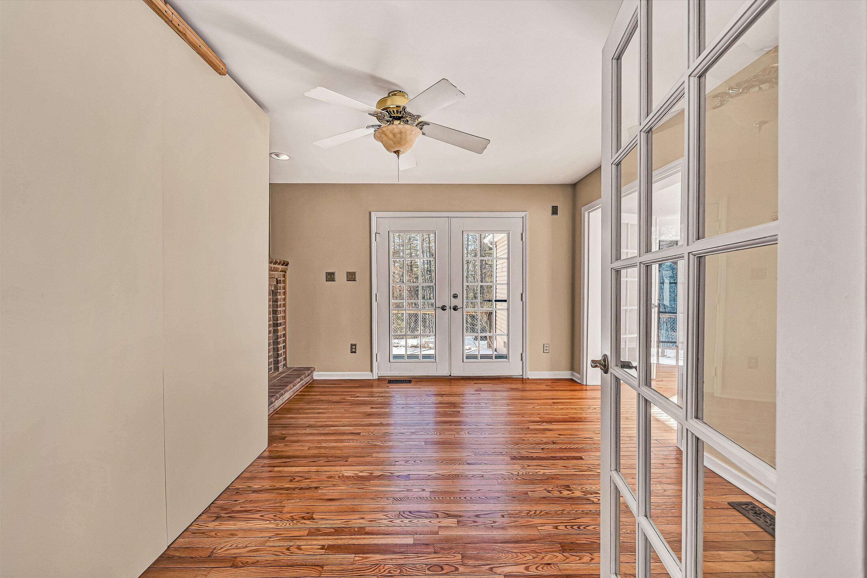 3120 Carvins Cove Road Salem, VA 24153 - Photo 27 of 65 31-VM-09195