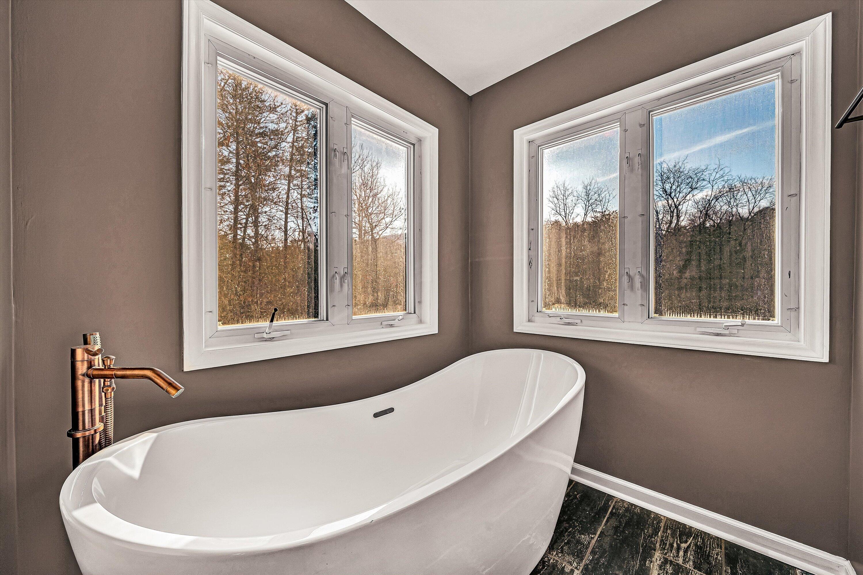 3120 Carvins Cove Road Salem, VA 24153 - Photo 34 of 65 38-VM-09219