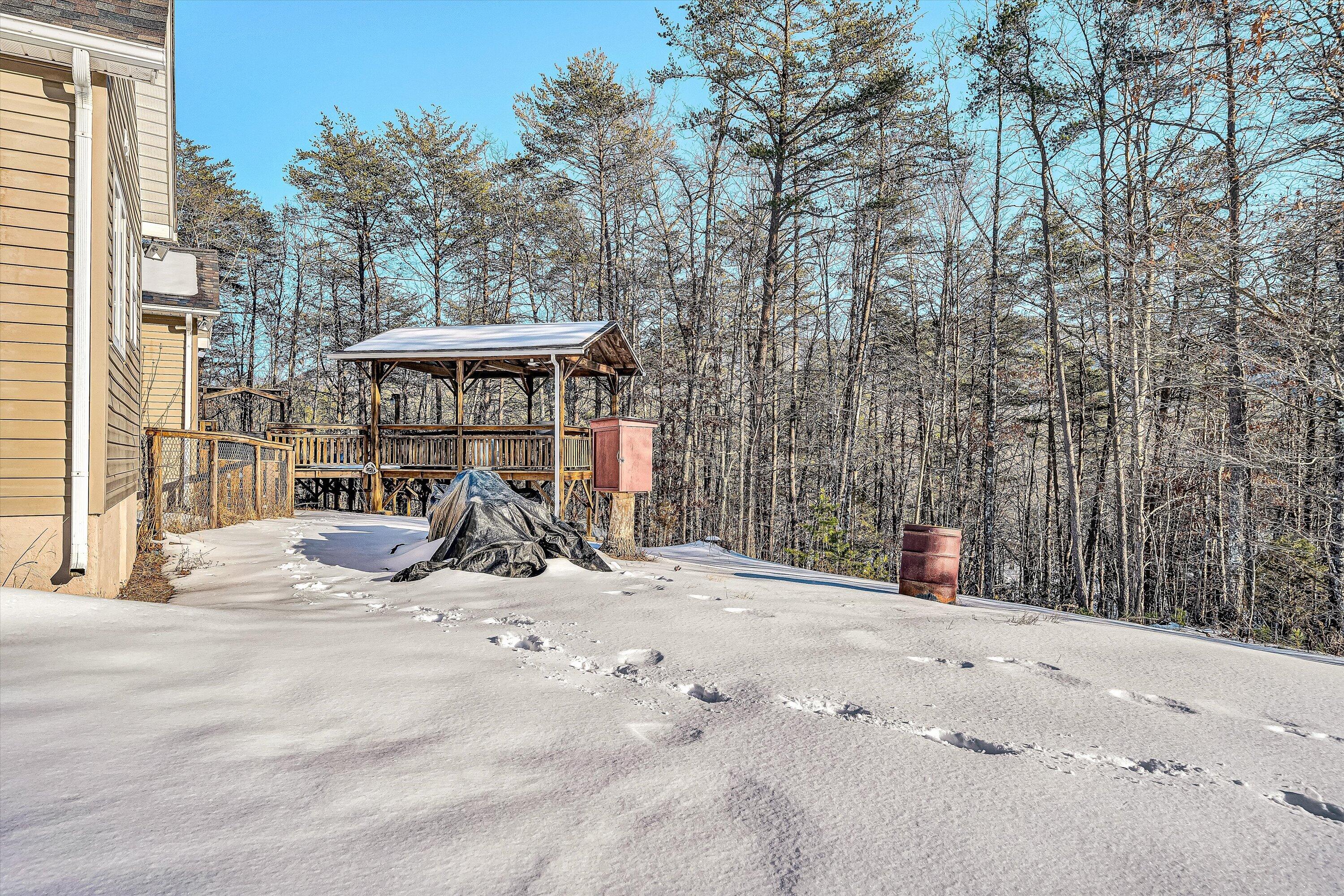 3120 Carvins Cove Road Salem, VA 24153 - Photo 48 of 65 51-VM-09258