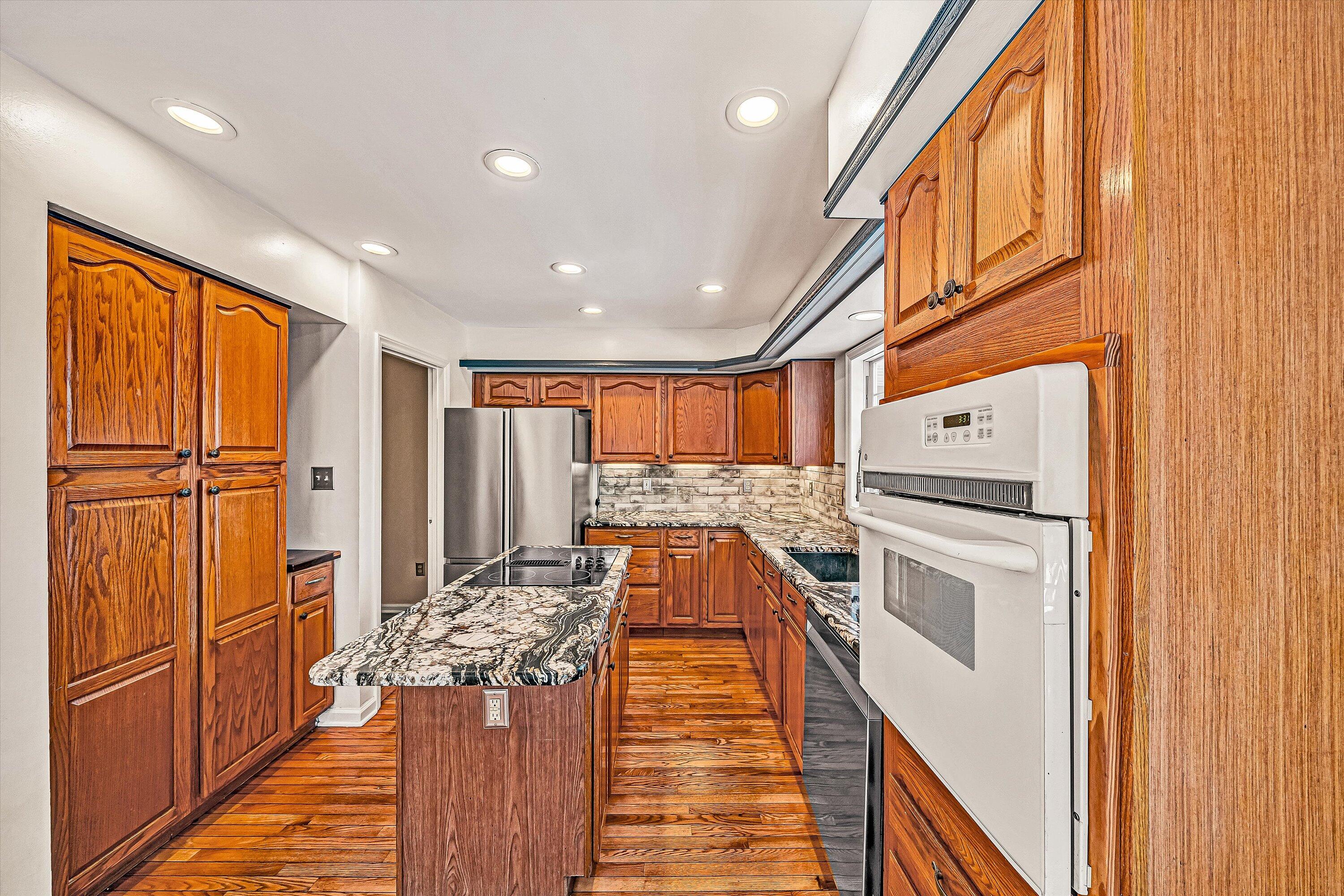 3120 Carvins Cove Road Salem, VA 24153 - Photo 7 of 65 12-VM-09138