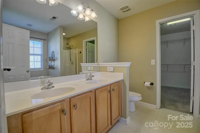 $439,900 | 502 Gillcreek Court, Lake Wylie, SC 29710