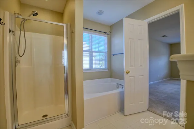 $439,900 | 502 Gillcreek Court, Lake Wylie, SC 29710