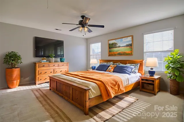 $439,900 | 502 Gillcreek Court, Lake Wylie, SC 29710