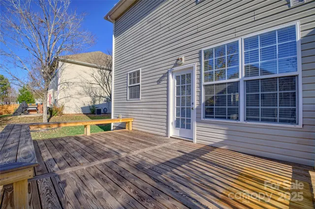 $439,900 | 502 Gillcreek Court, Lake Wylie, SC 29710