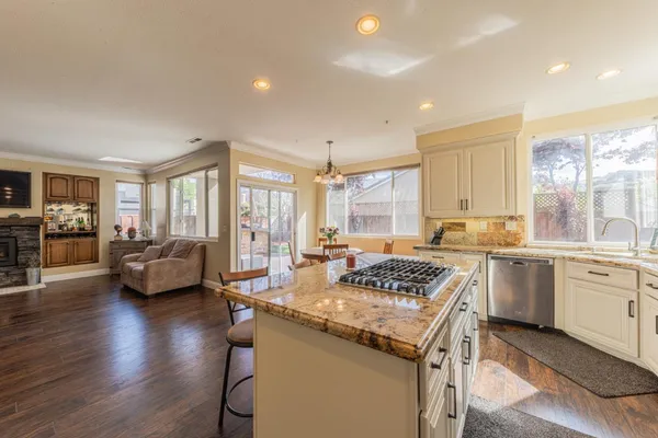 $1,195,000 | 18300 Meadow Song Way, Salinas, CA 93908