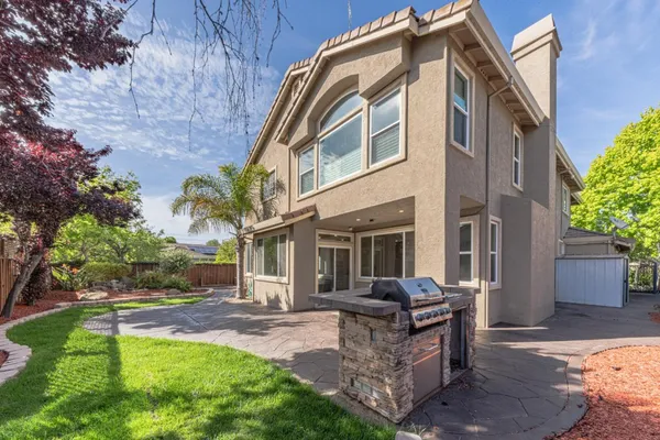 $1,195,000 | 18300 Meadow Song Way, Salinas, CA 93908