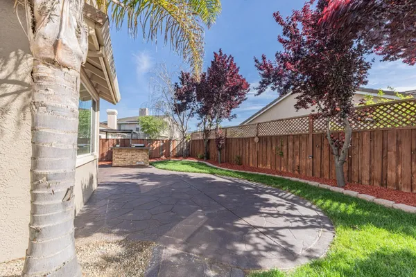 $1,195,000 | 18300 Meadow Song Way, Salinas, CA 93908