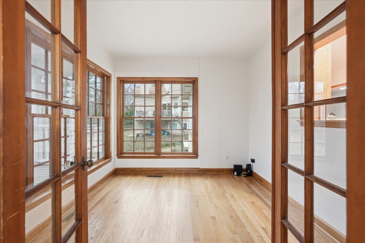 3223 Topping Road Madison, WI 53705 - Photo 13 of 53