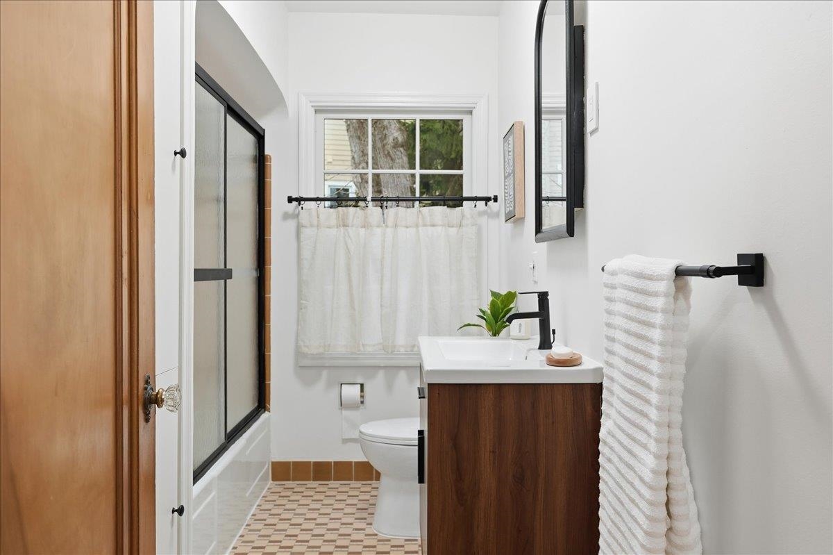 3223 Topping Road Madison, WI 53705 - Photo 26 of 53