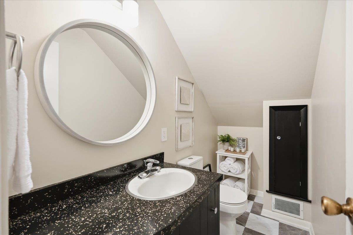 3223 Topping Road Madison, WI 53705 - Photo 36 of 53